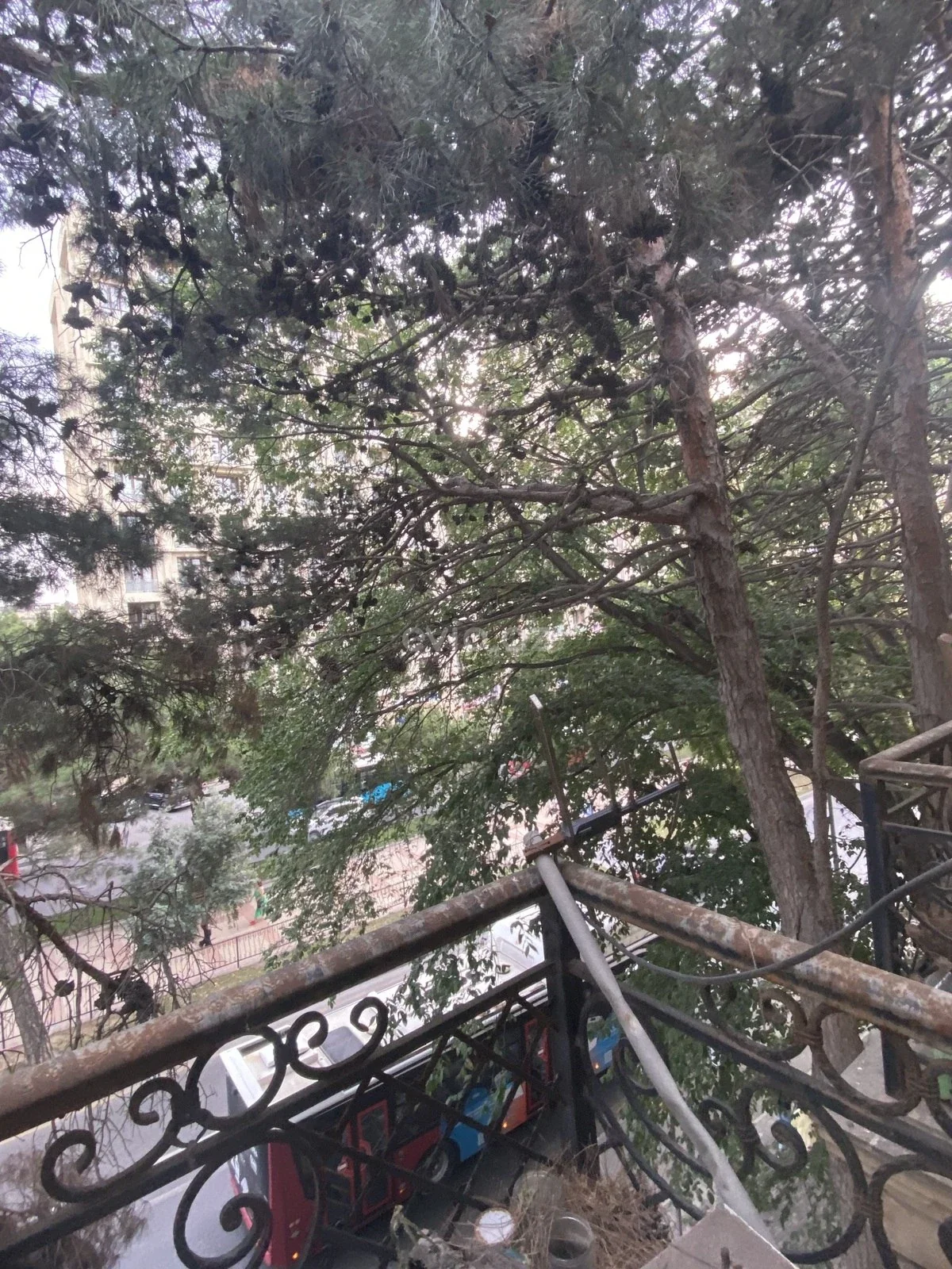 2 otaqlı orta təmirli mənzil satılır Bakıxanov qəsəbəsində — Mənzil, Bakı (11)