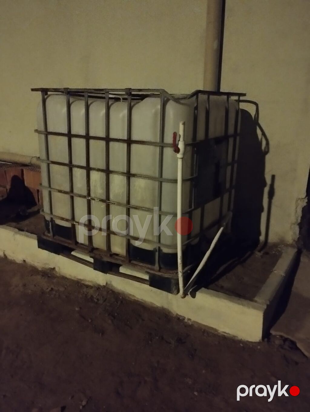 Bak, Plastik, 1000 l l, İşlənmiş, Ünvandan götürmə — Su çənləri, kanisterləri, bochkalar, Bakı (3)