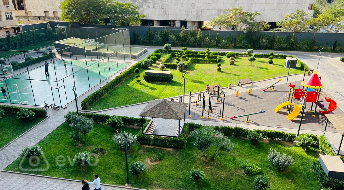 4 otaqlı mənzil, 225 m², Ceyhun Səlimov küçəsi ilə Abdulvahab Salamzadə küçələrinin kəsişməsi — Mənzil, Bakı (3)