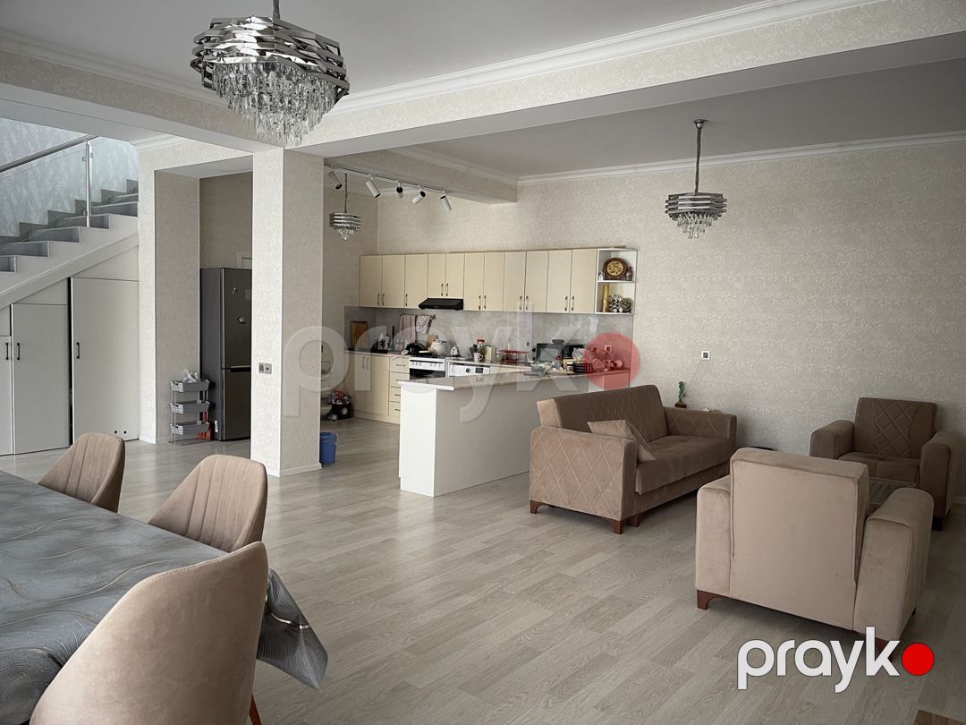 Satılır 4 otaqlı həyət evi/bağ evi 200 m² — Ev, villa, Bakı (5)