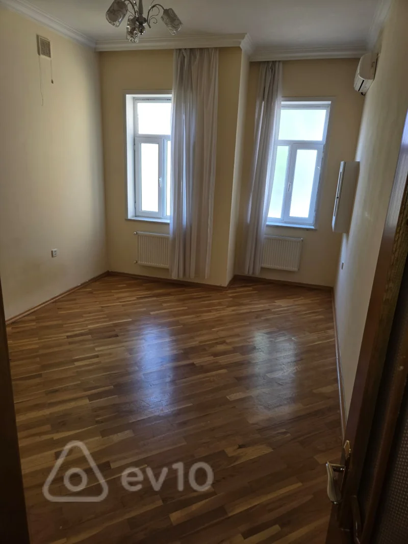 6 otaqlı həyət evi, 180 m², Varovski qəs — kirayə — Ev, villa, Bakı (9)