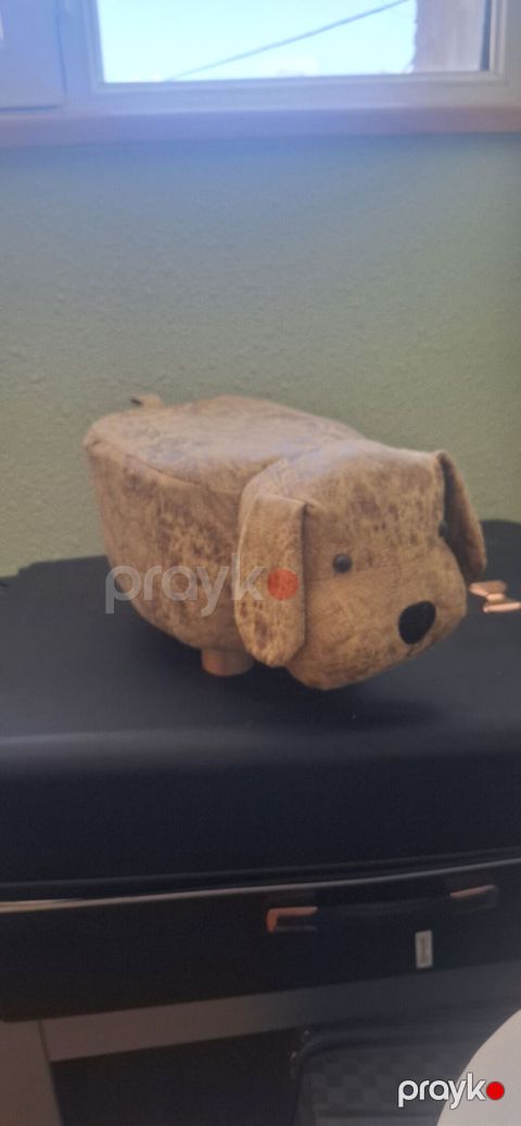 Pufik it formasinda mini ciriq sokuk yoxdur,,,,,,,,ayaglari taxdadir — Bakı