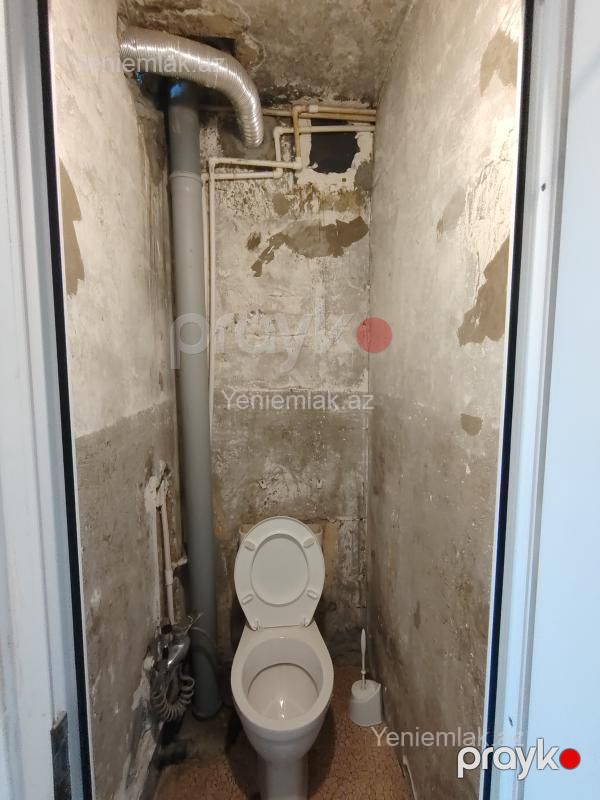 Satılır 4 otaqlı Bina evi menzil (Köhnə tikili), 83 m², 10-cu mikrorayon — Mənzil, Sumqayıt (11)