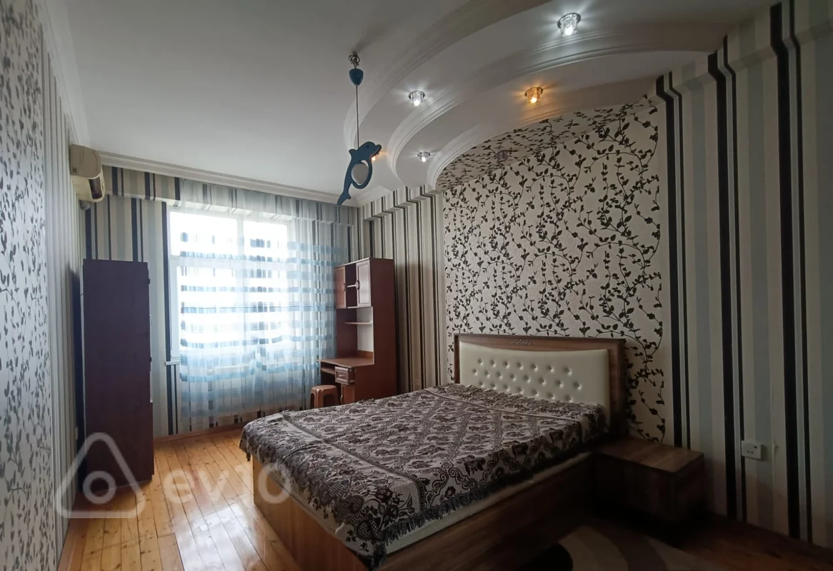 3 otaqlı mənzil, 110 m², Nəcəfqulu Rəfiyev — kirayə — Mənzil, Bakı (2)