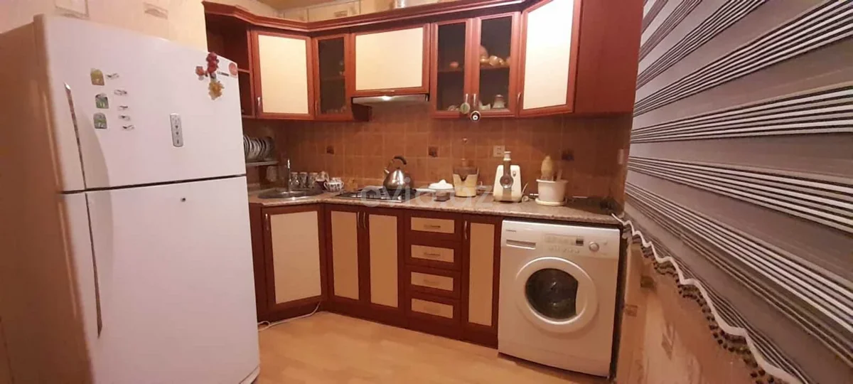 Kirayə 2 otaqlı mənzil Qaraçuxur qəsəbəsində — Bakı