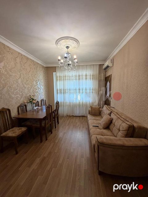 Satılır 2 otaqlı köhnə tikili 58 m² — Bakı