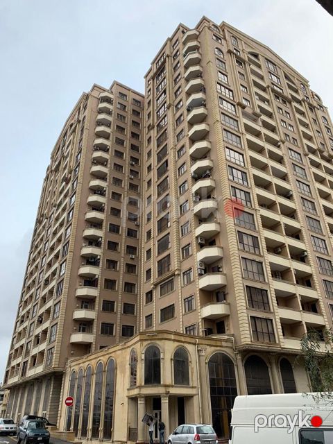 Satılır 3 otaqlı yeni tikili 130 m² — Bakı