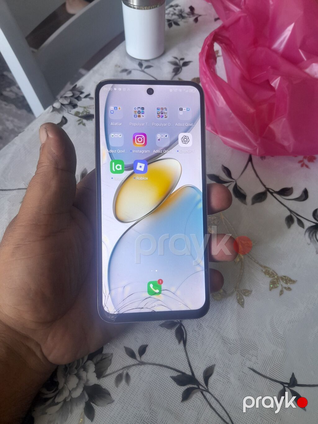 Tecno Spark, rəng - Ağ, Qırıq — Tecno, Bakı (2)