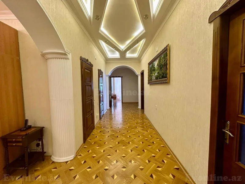 Satılır 3 otaqlı Mənzil Yeni tikili 140 m² Bakı, Yasamal r., İnşaatçılar m., Yasamal — Mənzil, Bakı (6)