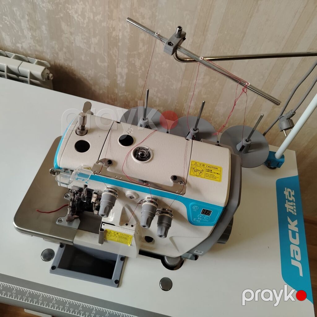 Jack W4 sənaye coverstitch maşını – stol və pedallı tam komplekt — Tikiş və işəmə maşınları, Bakı (6)