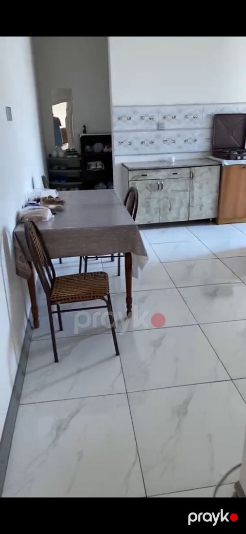 Kirayə mənzil qızlar üçün komunal daxil qiyməti 1 nəfər üçün 140 AZN — Bakı