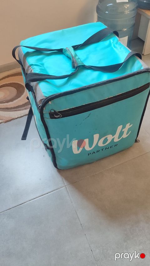 Wolt Partner termo çatdırılma çantası Evdə yer tutulur deye — Sumqayıt