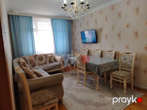 Satılır 3 otaqlı Bina evi menzil (Köhnə tikili), 72 m², 11-ci mikrorayon — Sumqayıt