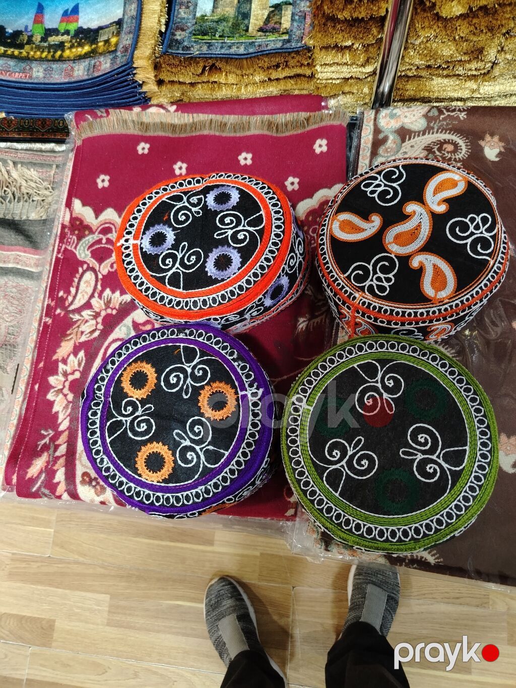Milli naxışlı papaq – əl işi Araxçın - Material: qalın parça/keçə — Baş geyimi, Bakı (4)