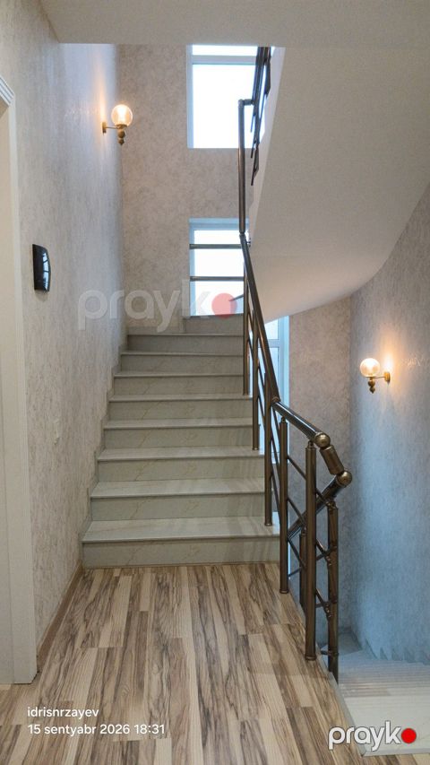Satılır 8 otaqlı həyət evi/bağ evi 322 m² — Bakı
