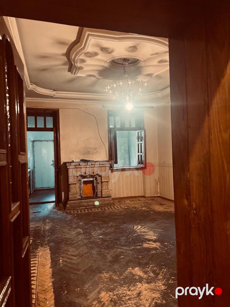 Satılır 6 otaqlı köhnə tikili 160 m² — Mənzil, Bakı (5)