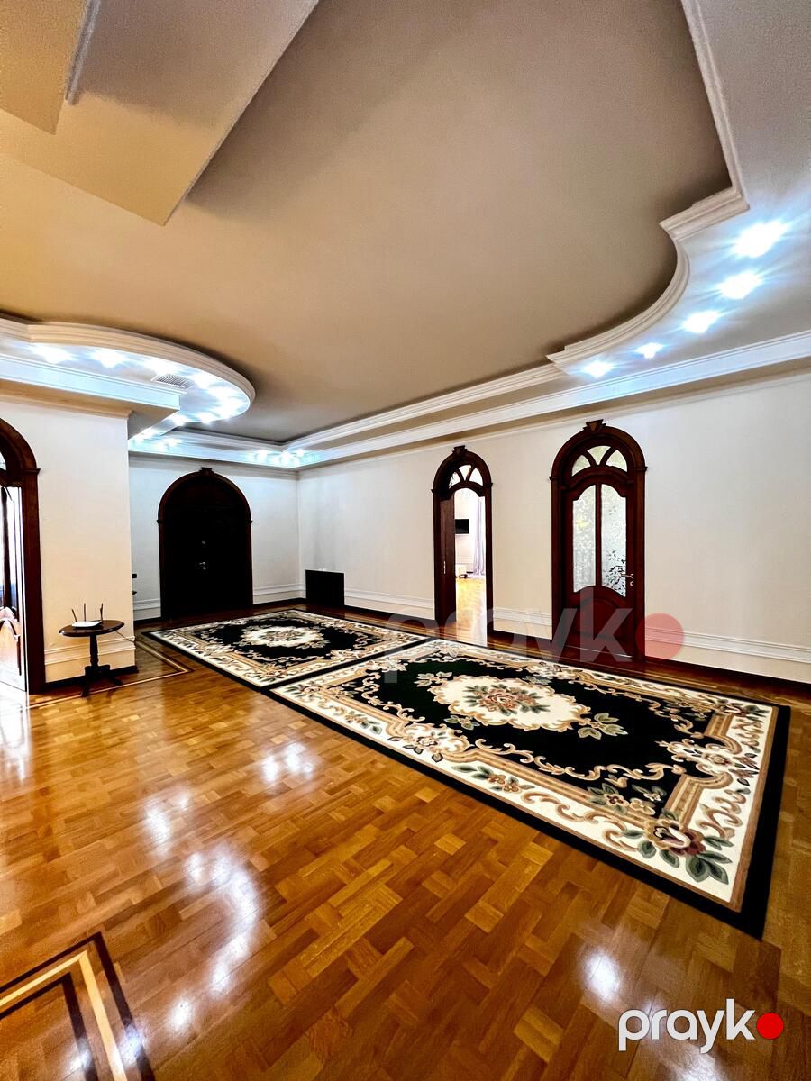 Satılır 6 otaqlı həyət evi/bağ evi 640 m² — Ev, villa, Bakı (12)