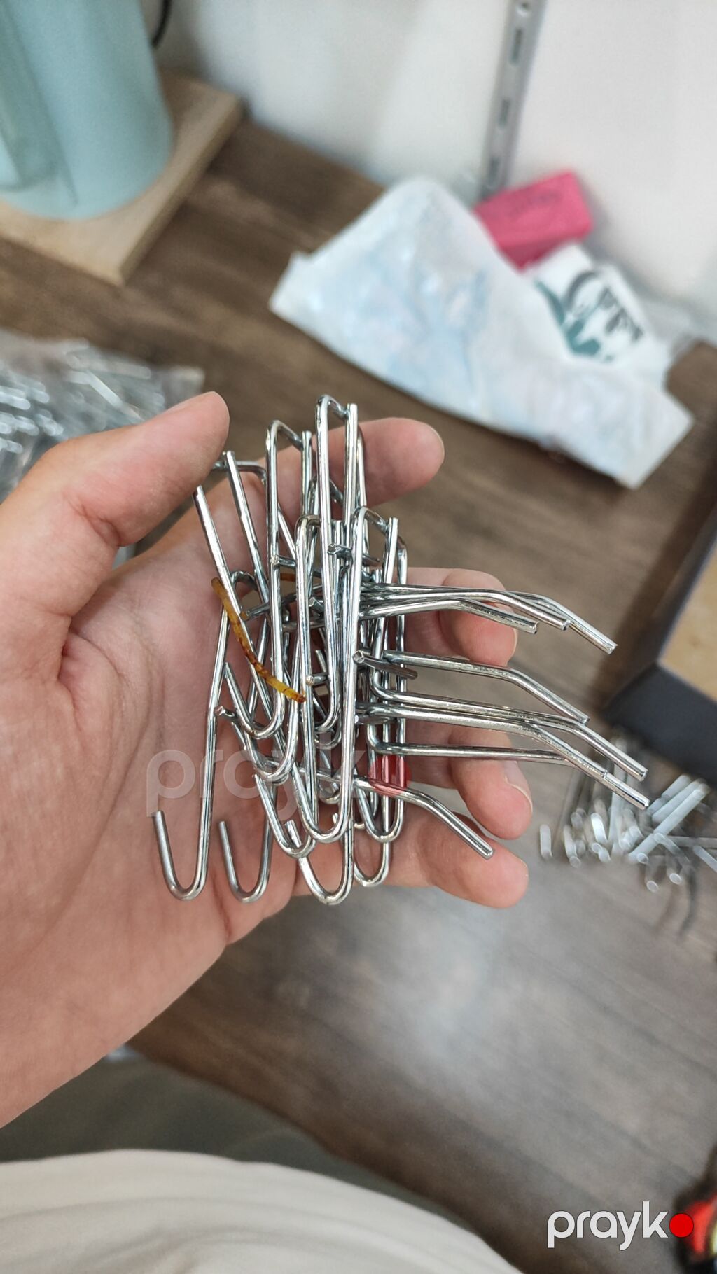 Məhsul: Perforasiya olunmuş lövhə (pegboard) üçün metal asqı qarmaqlar — Digər, Bakı (3)