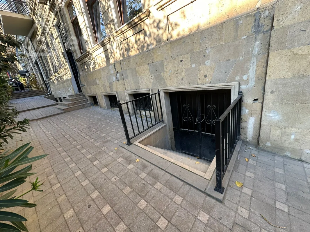 Obyekt, 60 m², Şeyx Şamil küçəsi 11 — Bakı