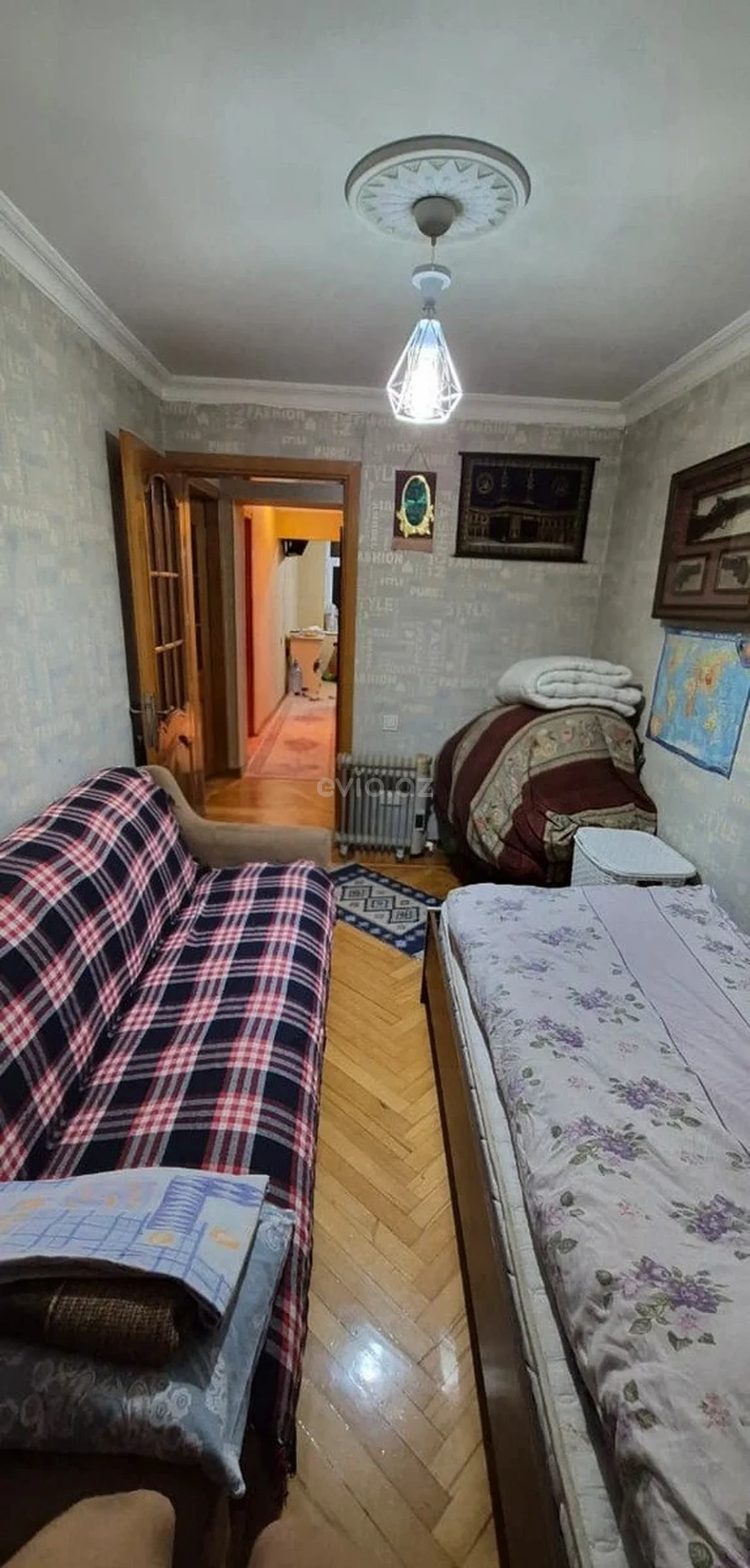 3 otaqlı orta təmirli mənzil satılır 8-ci kilometr qəsəbəsində — Bakı