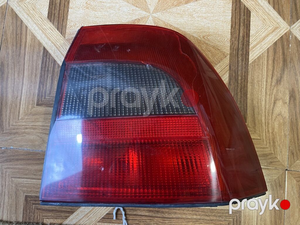 Salam opel vectra stopları hər ikisində çat var endirim olunacaq — Avtomobil işığı, Sumqayıt (3)