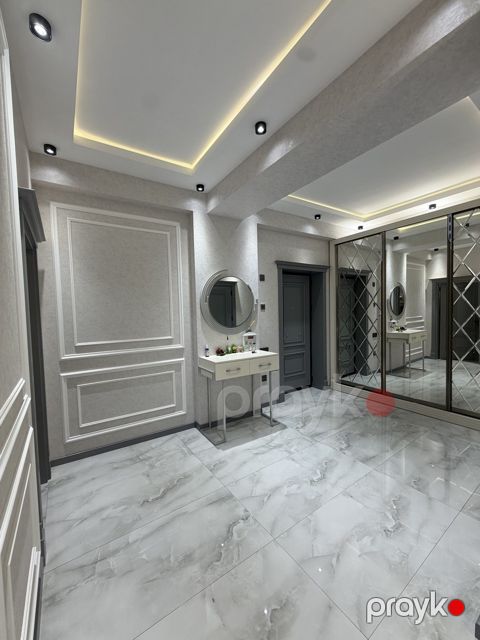 Satılır 3 otaqlı yeni tikili 120 m² — Bakı