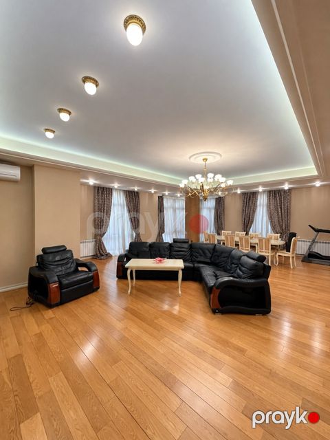 Satılır 4 otaqlı yeni tikili 250 m² — Bakı