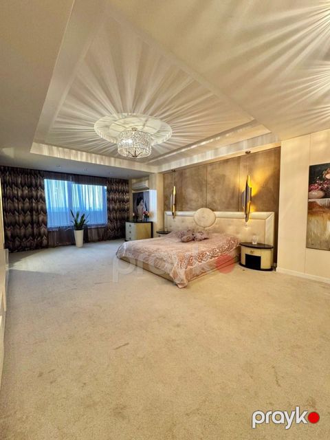 Satılır 7 otaqlı yeni tikili 657 m² — Bakı