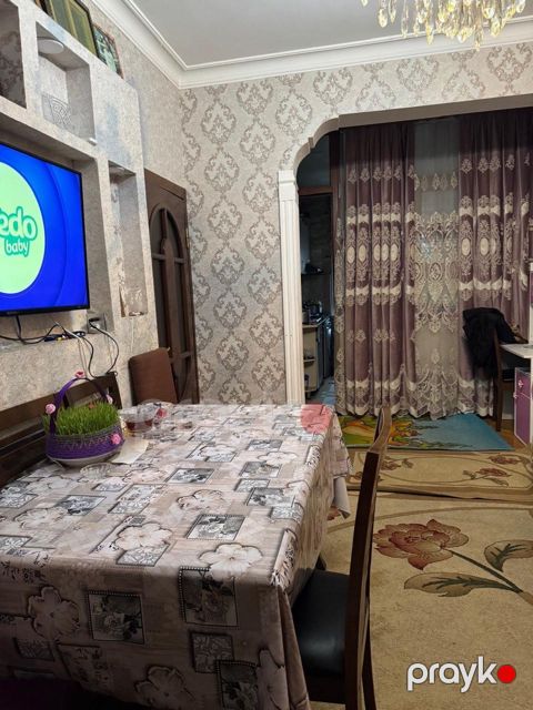 Satılır 3 otaqlı köhnə tikili 72 m² — Bakı