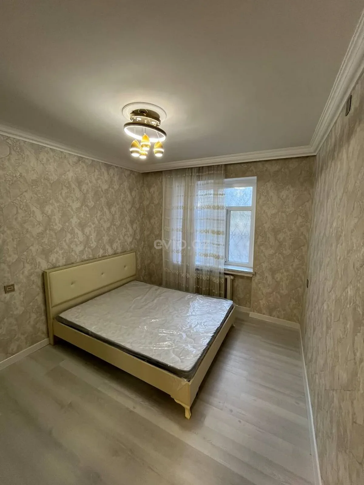 3 otaqlı tam təmirli mənzil satılır Qaraçuxur qəsəbəsində — Bakı