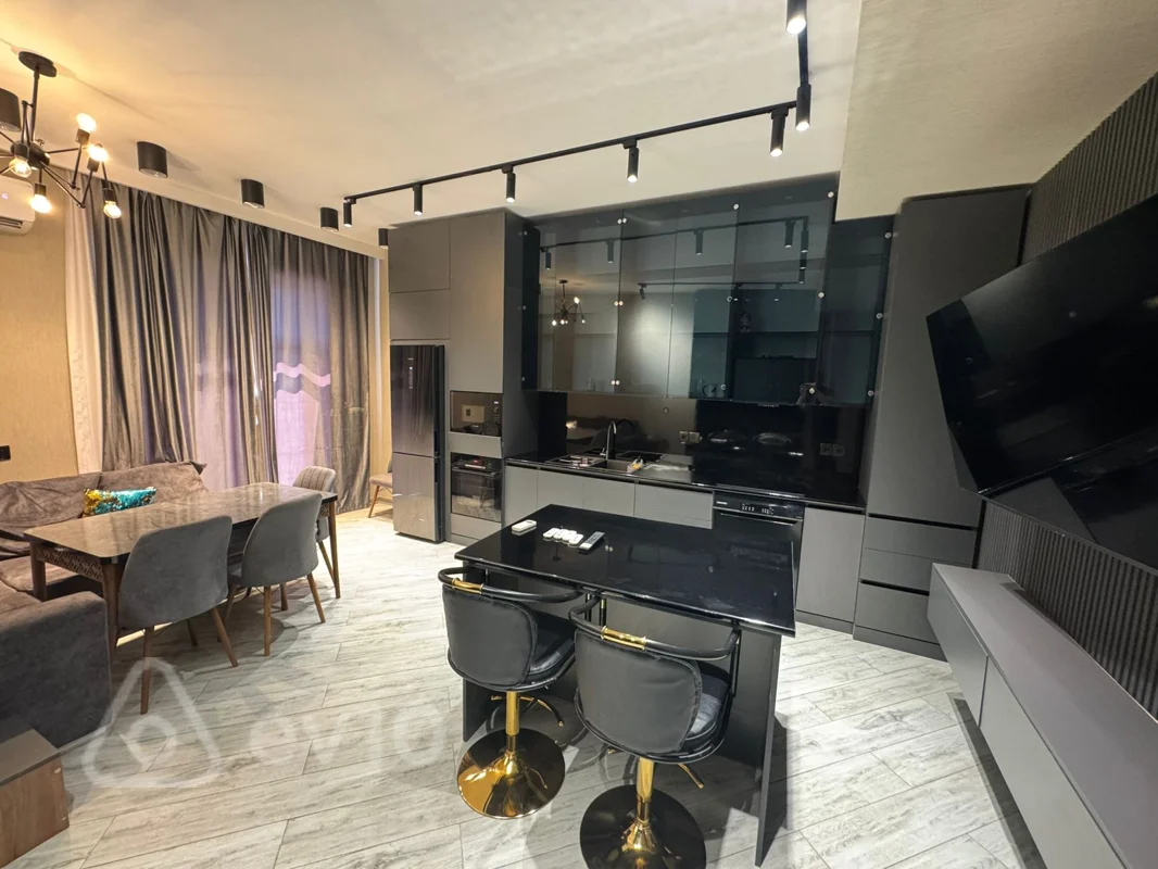 3 otaqlı mənzil, 100 m², Xaqani Rustamov — kirayə — Mənzil, Bakı (12)