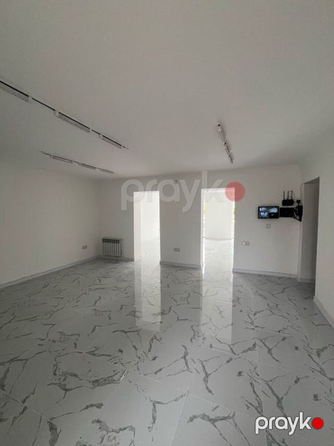 Satılır obyekt 60 m² — Bakı