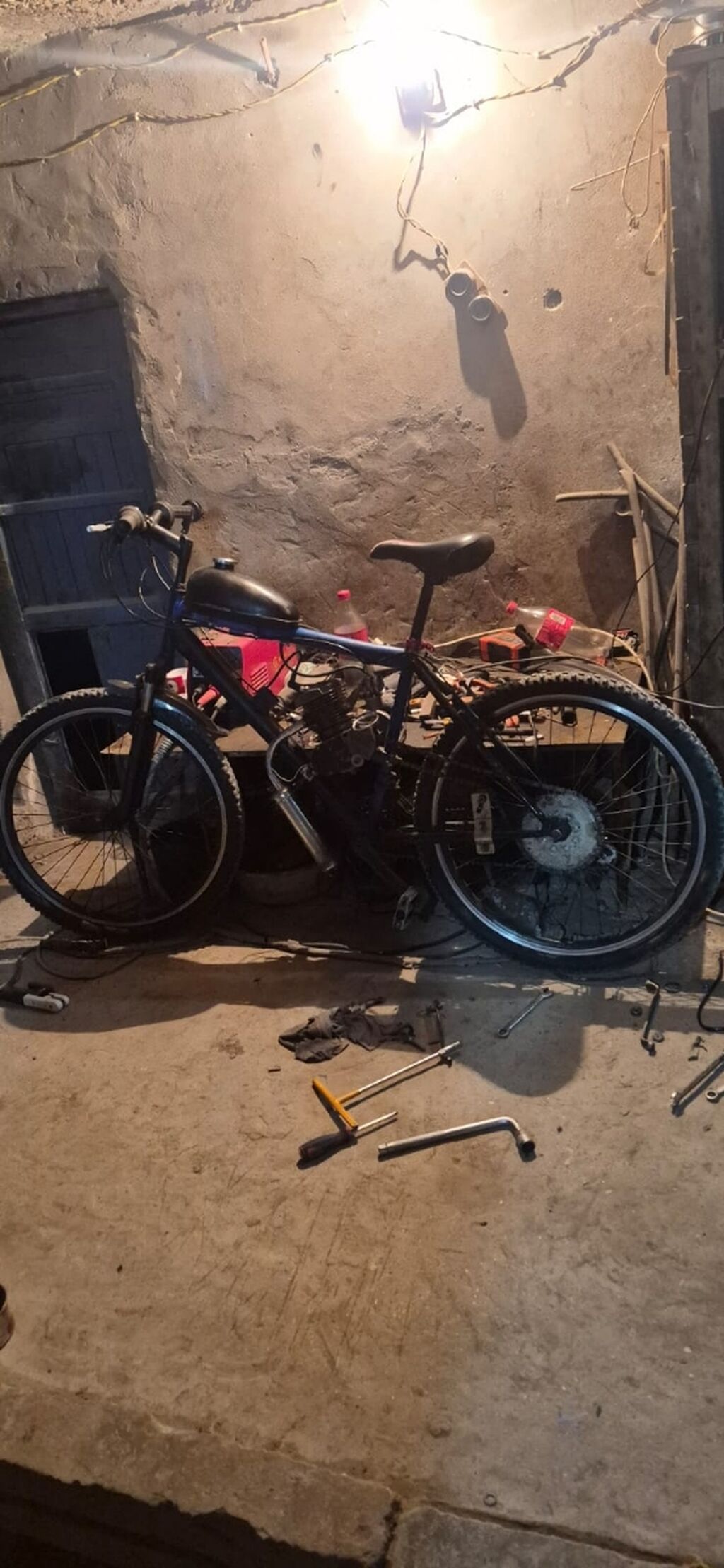 Matorlu velosiped heç bir prablemi yoxdu həm ayagla sürülür həm — Elektrik velosipedləri, Saray (3)