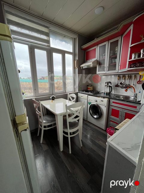 Satılır 3 otaqlı köhnə tikili 60 m² — Bakı