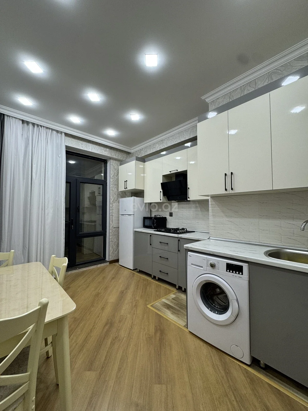 Kirayə 2 otaqlı mənzil 8 Noyabr metrosu yaxınlığında — Mənzil, Bakı (9)