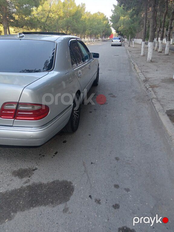 Mercedes E 230, 2.3 L, 1996 il, 325 423 km — Avtomobillər, Sumqayıt (4)