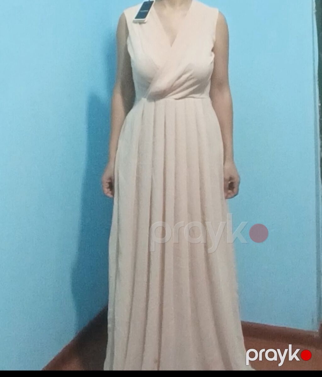 Zərif pudra rəngində maxi don - Model: qolsuz, V formalı kəsişən sinə — Axşam paltarları, Bakı (2)