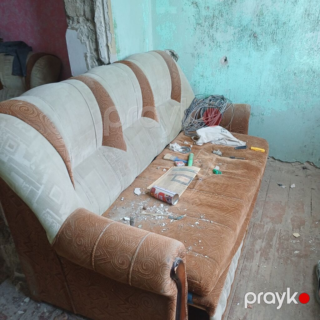 Divan iki ədəd kreslo hövsan qəsəbəsindədi işlənmişdi Dəst tərkibi: 1 — Yumşaq mobilya dəstləri, Bakı (2)