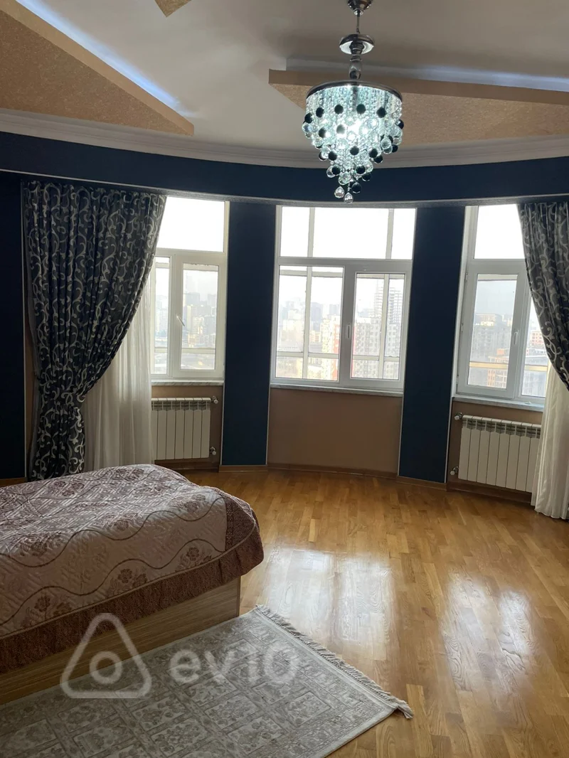 6 otaqlı mənzil, 300 m², Ənvər Hüseynov — Mənzil, Bakı (12)