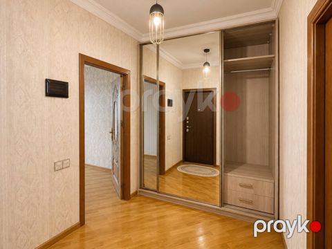 Satılır 2 otaqlı köhnə tikili 60 m² — Bakı