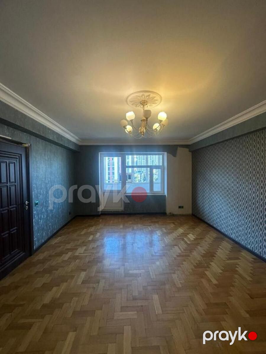Satılır 5 otaqlı köhnə tikili 180 m² — Mənzil, Bakı (2)