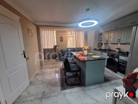 Satılır 3 otaqlı köhnə tikili 85 m² — Bakı