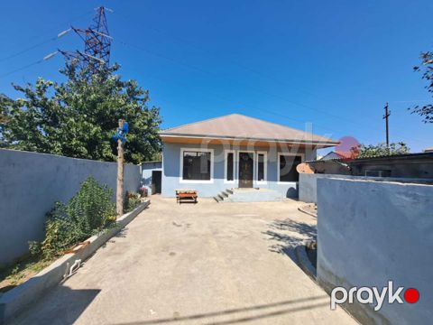 Satılır 4 otaqlı həyət evi/bağ evi 150 m² — Bakı