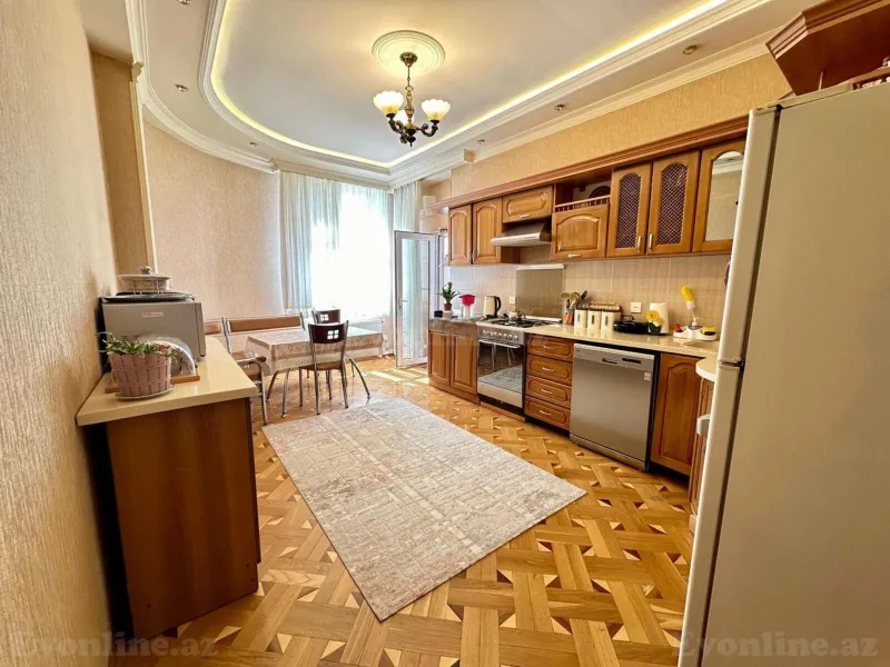 Satılır 3 otaqlı Mənzil Yeni tikili 140 m² Bakı, Yasamal r., İnşaatçılar m., Yasamal — Mənzil, Bakı (3)