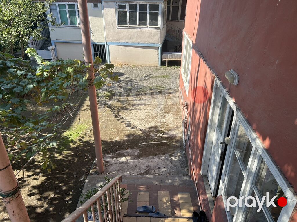 Lənkəran şəhərində, Kiçik Bazar məscidi yaxınlığında qız tələbələr — Ev, villa, Lənkəran (3)