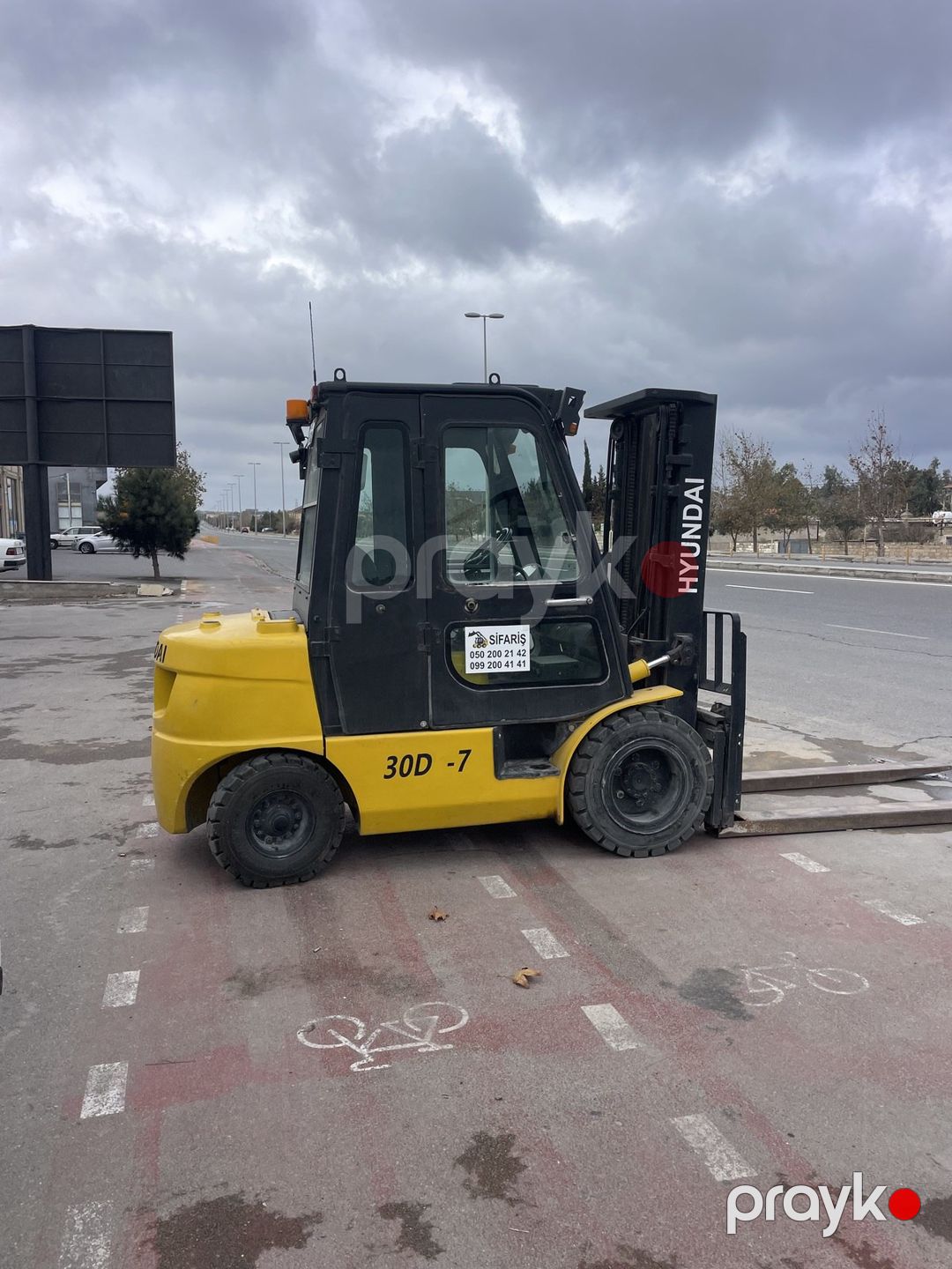 Hyundai çəngəlli yükləyici, 2013 il — İnşaat texnikası, Bakı (3)