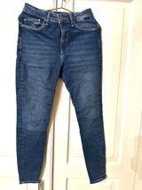 Mavi jeans-dən alınıb.Yeni kimidir — Emil