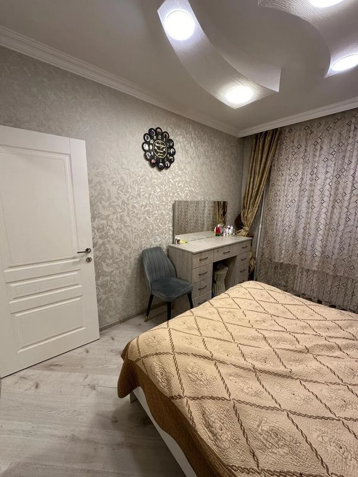 3 otaqlı tam təmirli mənzil satılır Yeni Günəşli qəsəbəsində — Mənzil, Bakı (3)