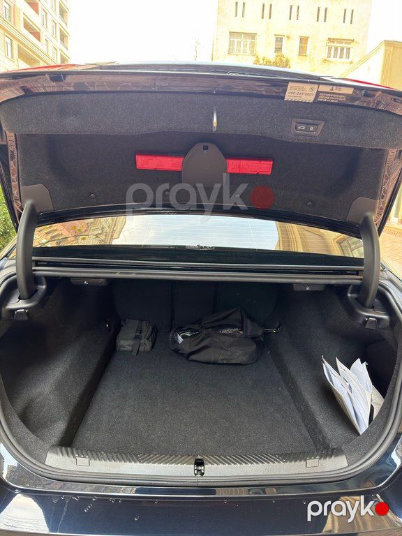 BMW 530e, 2.0 L, 19.4 kWh, 2024 il, 26 000 km — Avtomobillər, Bakı (12)
