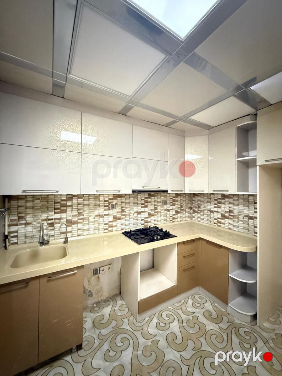 Satılır 2 otaqlı köhnə tikili 65 m² — Mənzil, Bakı (8)
